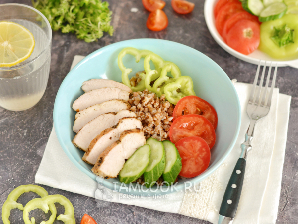 Боул с гречкой и курицей, рецепт с фото