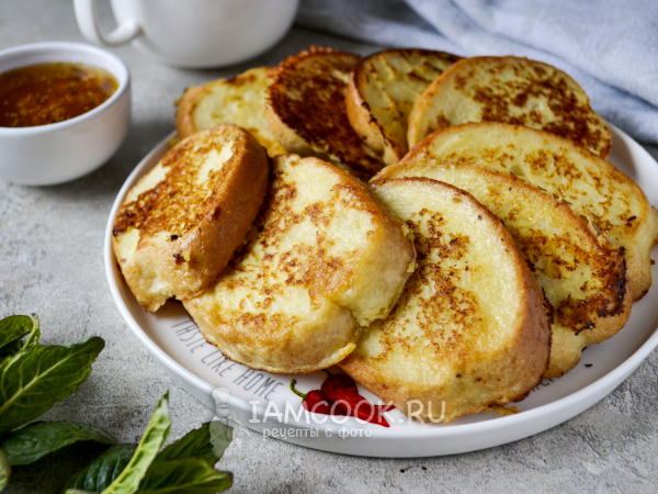 Гренки на кефире и яйцах, рецепт с фото