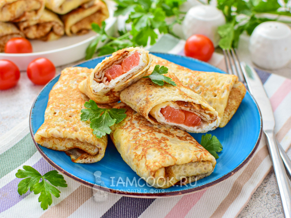 Блины с маскарпоне и семгой, рецепт с фото