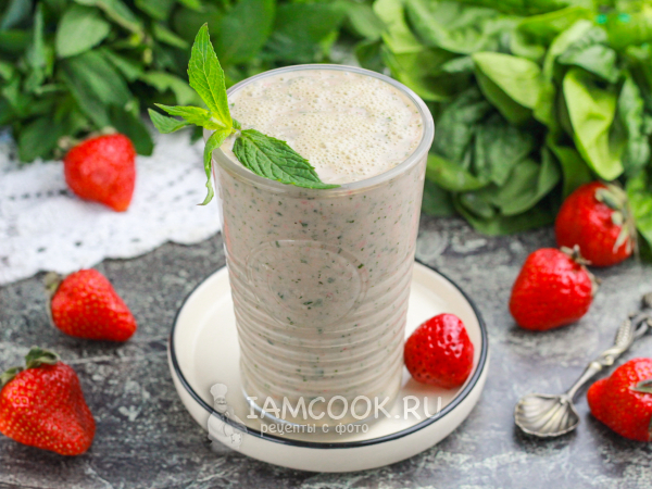 Смузи со шпинатом и клубникой (на кефире), рецепт с фото