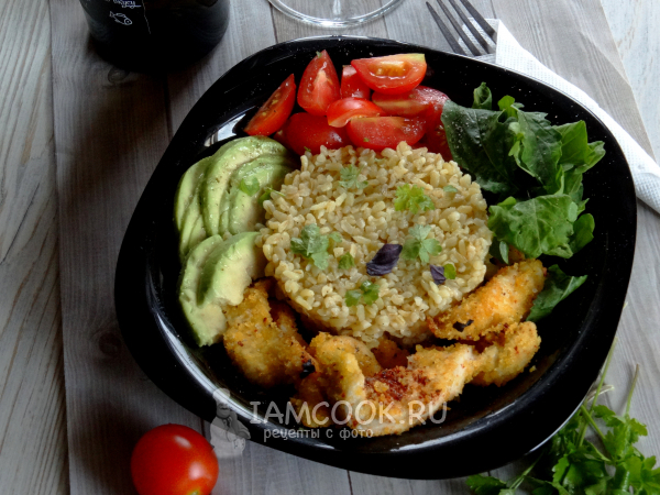 Боул с булгуром и курицей, рецепт с фото