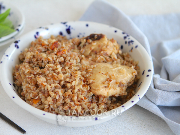 Куриные бедра с гречкой в мультиварке, рецепт с фото