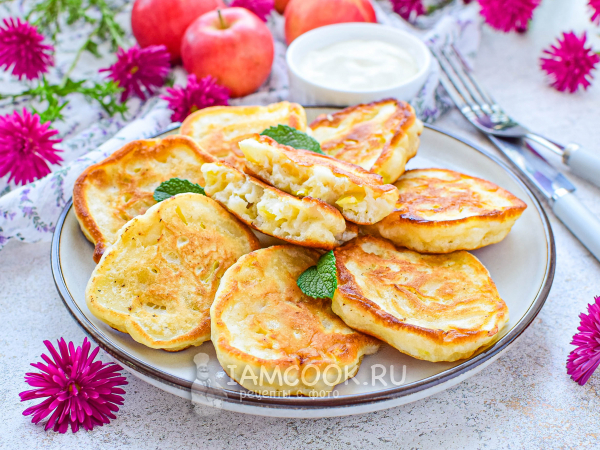 Яблочные оладьи ПП, рецепт с фото