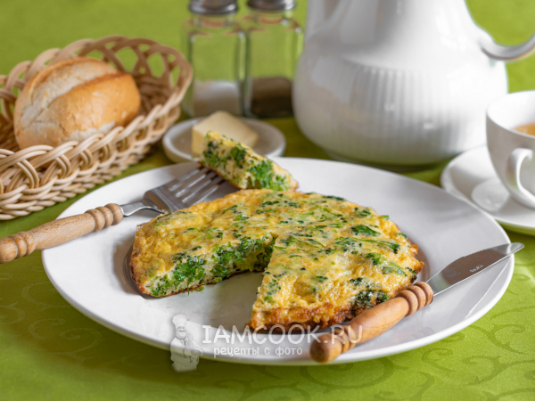 Омлет с брокколи и сыром на сковороде, рецепт с фото