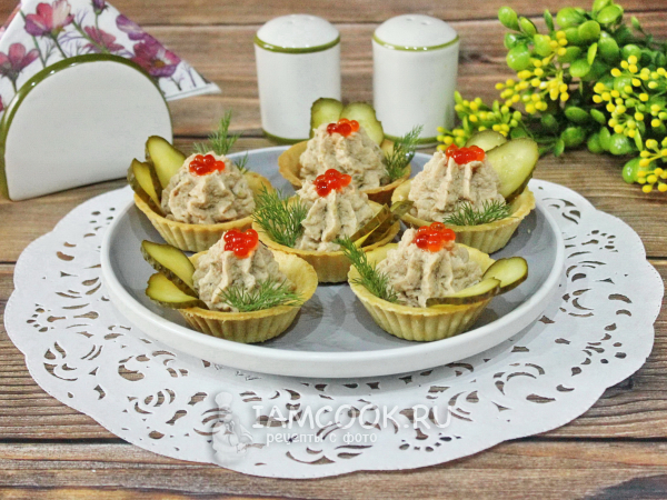 Тарталетки с тунцом и соленым огурцом, рецепт с фото