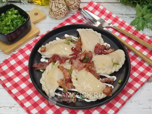 Вареники с картошкой и беконом, рецепт с фото