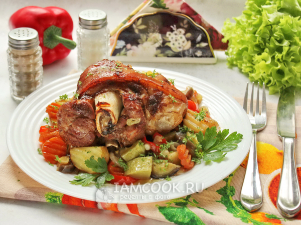 Рулька с овощами в рукаве в духовке, рецепт с фото