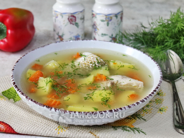 Уха на курином бульоне, рецепт с фото