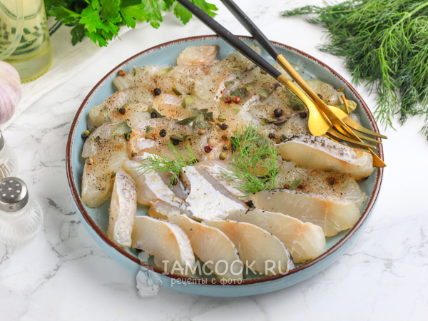 Малосольная щука, рецепт с фото