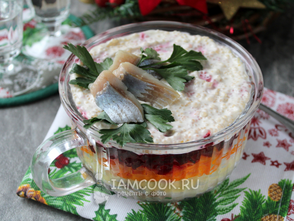 Селедка под шубой с щучьей икрой, рецепт с фото