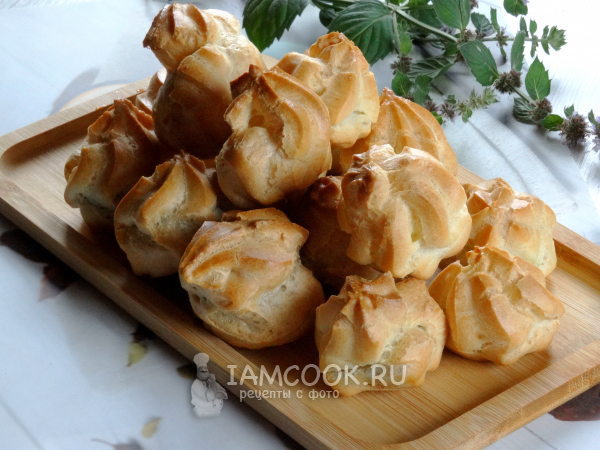 Профитроли с вареной сгущенкой, рецепт с фото