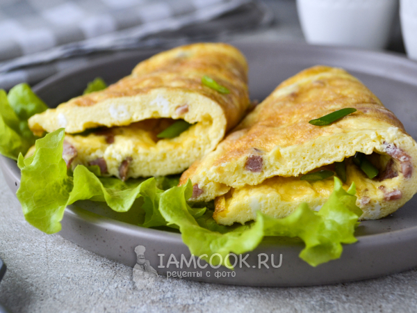 Яичный блин на завтрак на сковороде, рецепт с фото