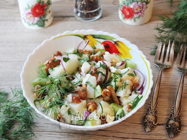 Салат с картошкой и маринованными опятами, рецепт с фото