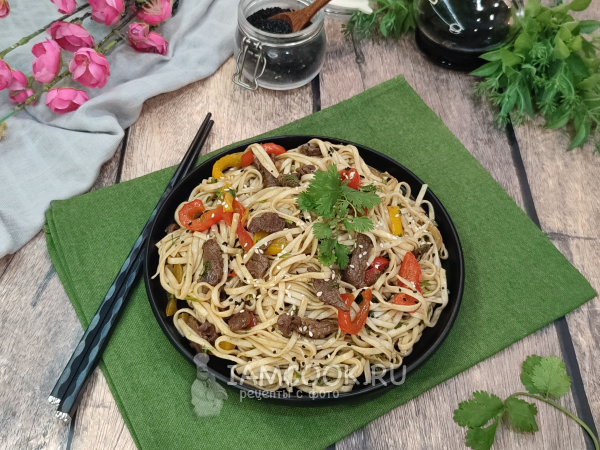 Лапша удон с говядиной в соусе терияки, рецепт с фото