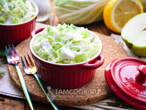 Салат из пекинской капусты с яблоком, рецепт с фото