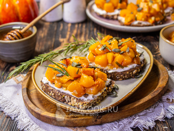 Брускетта с тыквой, рецепт с фото