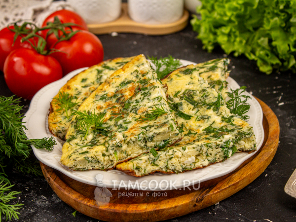 Омлет с творогом и зеленью на сковороде, рецепт с фото