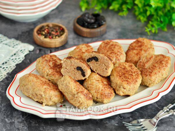 Котлеты с черносливом, рецепт с фото