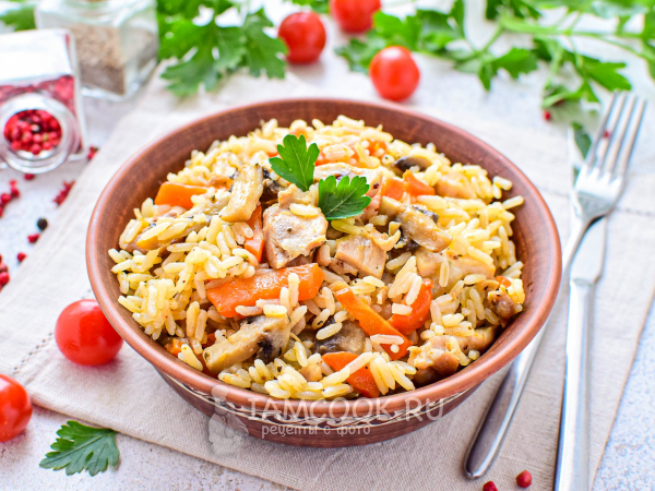 Плов с курицей и грибами в мультиварке, рецепт с фото