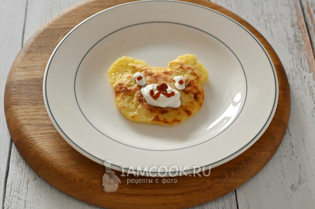 Декорированный драник в виде мишки Тедди с глазами, носиком и ротиком