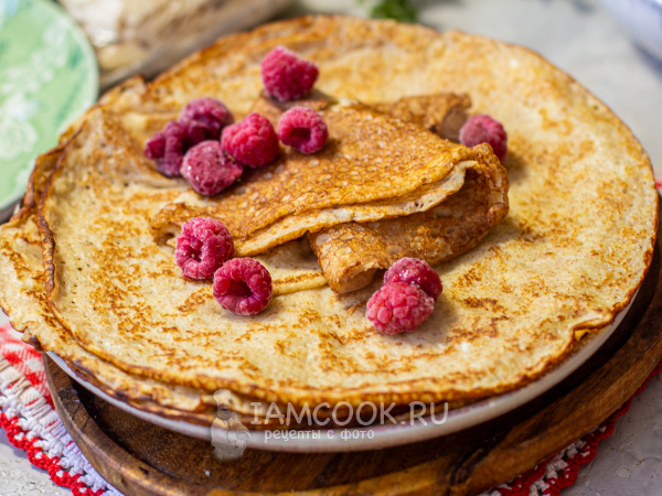 Блины из цельнозерновой муки на кипятке, рецепт с фото