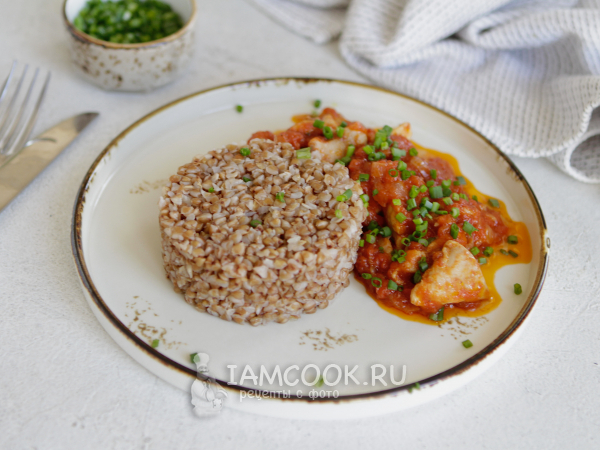 Гречка с курицей и томатами, рецепт с фото