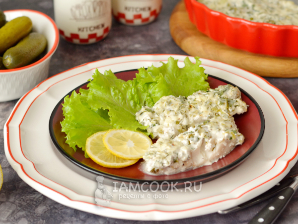 Рыба под соусом «Тартар» в духовке, рецепт с фото