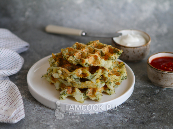 Картофельные вафли с зеленью, рецепт с фото
