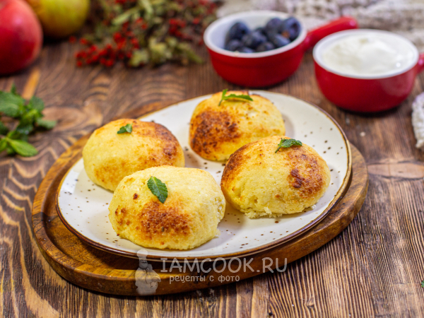 Сырники с манкой в аэрогриле, рецепт с фото