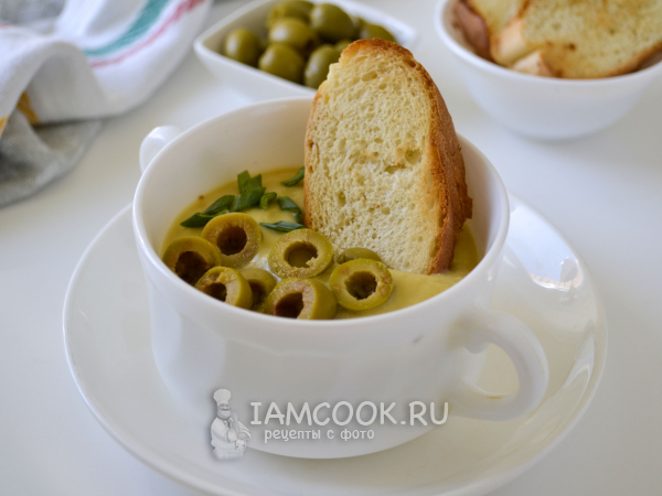 Постный гороховый суп-пюре с оливками, рецепт с фото