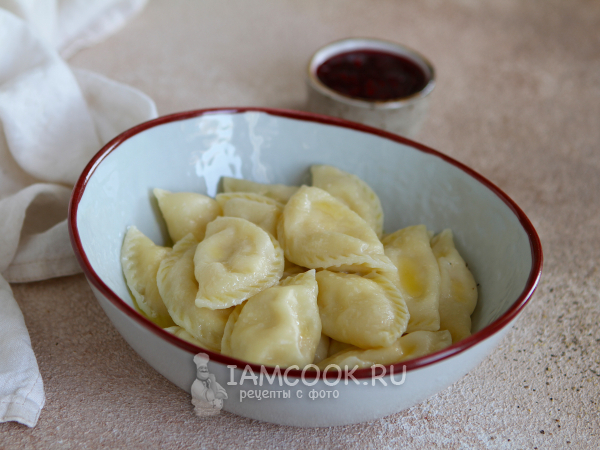 Вареники с творогом и бананом, рецепт с фото