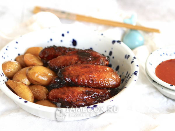 Крылышки в медовом соусе с картошкой, рецепт с фото