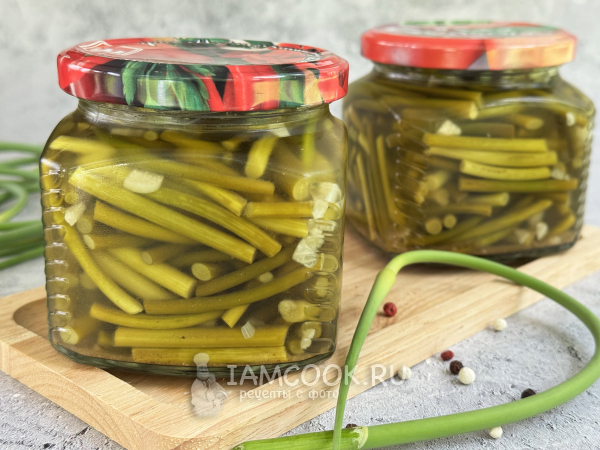 Чесночные стрелки по-корейски на зиму, рецепт с фото