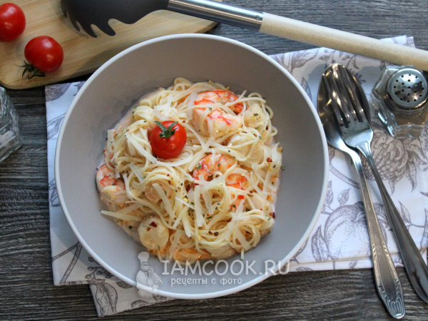 Паста с гребешками и креветками, рецепт с фото