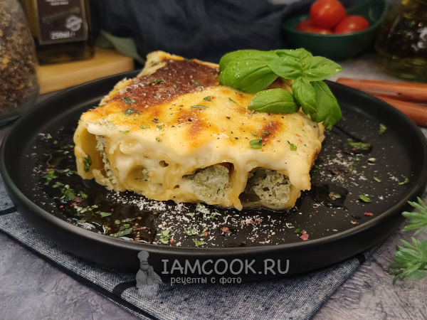 Каннеллони со шпинатом и рикоттой, рецепт с фото