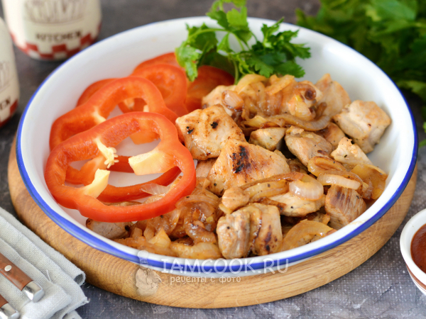 Жареная свинина с уксусом и луком на сковороде, рецепт с фото