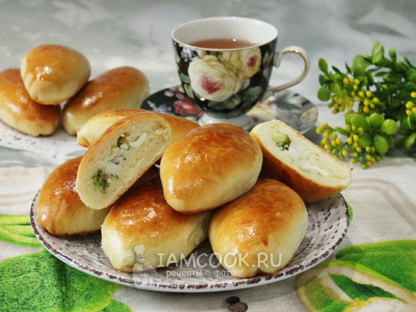 Пирожки с брокколи, рецепт с фото