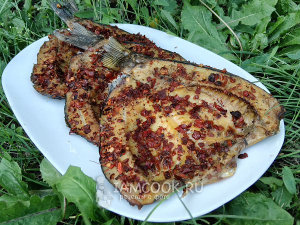 Карась горячего копчения, рецепт с фото