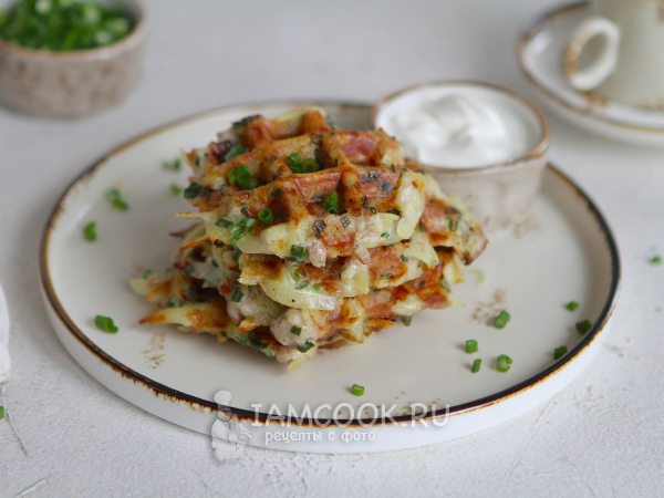 Картофельные вафли с курицей, рецепт с фото