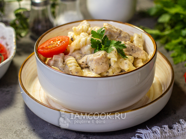 Макароны с соусом бешамель и курицей, рецепт с фото