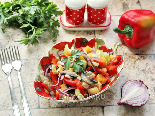 Салат с грибами и сельдереем, рецепт с фото