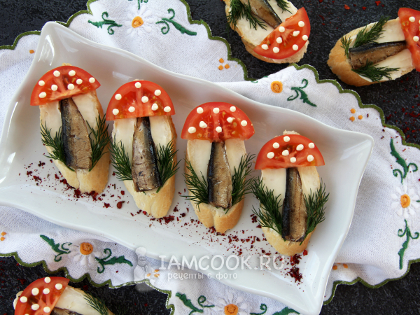 Бутерброды со шпротами «Грибочки», рецепт с фото