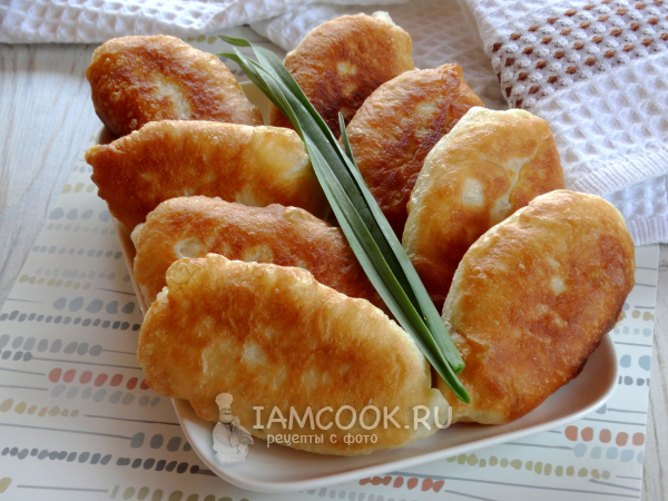 Пирожки с колбасой и яйцом, рецепт с фото