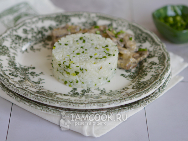 Рис с жареным зеленым луком, рецепт с фото