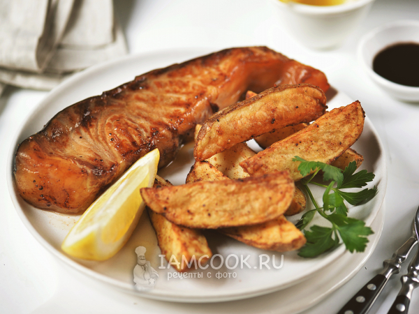 Филе осетра в аэрогриле с картошкой, рецепт с фото