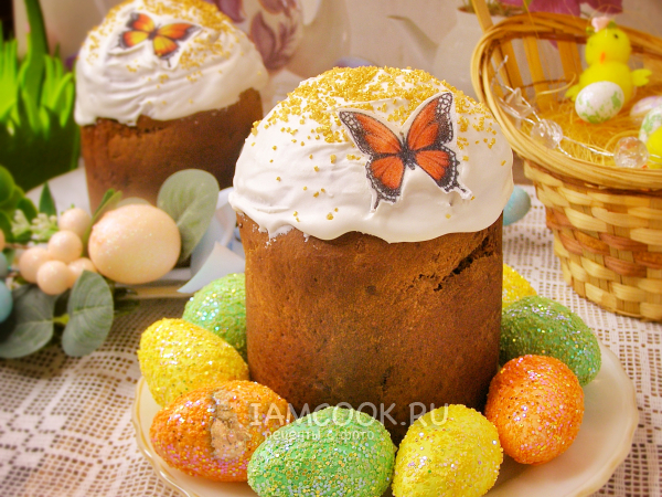 Шоколадный кулич с кусочками шоколада, рецепт с фото