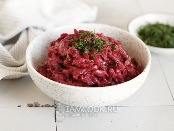 Салат из вареной свеклы с творожным сыром, рецепт с фото