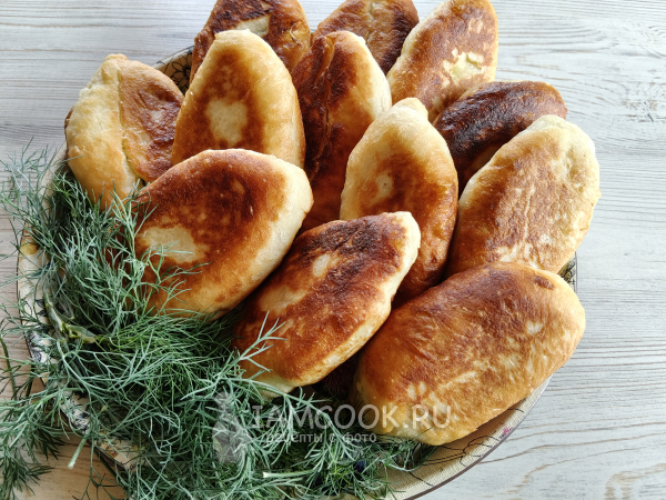 Пирожки с картошкой и укропом, рецепт с фото