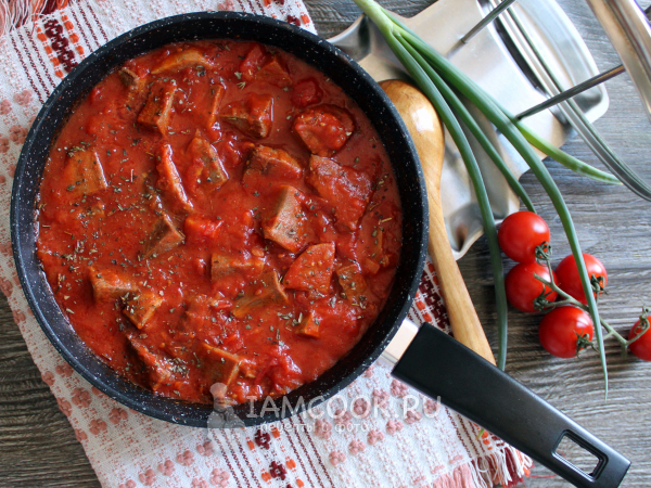 Гуляш из говяжьего языка, рецепт с фото