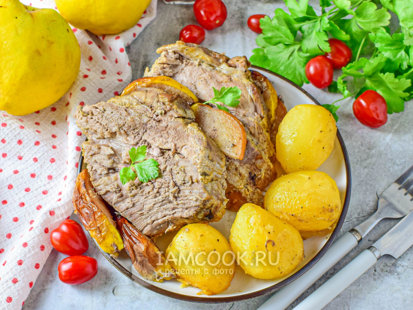 Картошка с айвой и мясом (свининой), рецепт с фото
